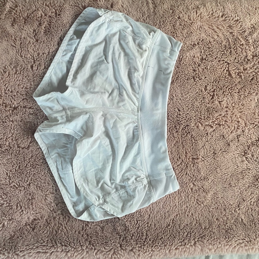 White ivviva shorts